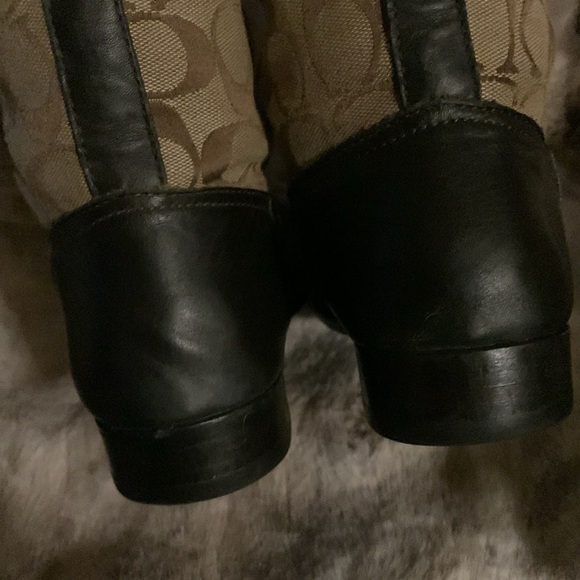 Coach vintage women brown and Tan Signature Pattern Boots Sz 7. Good condition. - Picture 4 of 11